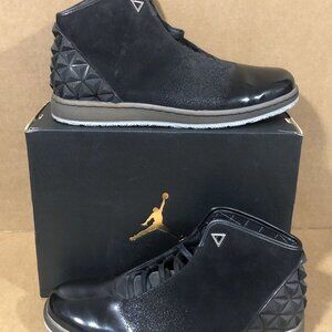 Jordan Instigator 705076-003 Colorway: Black/Wolf Grey